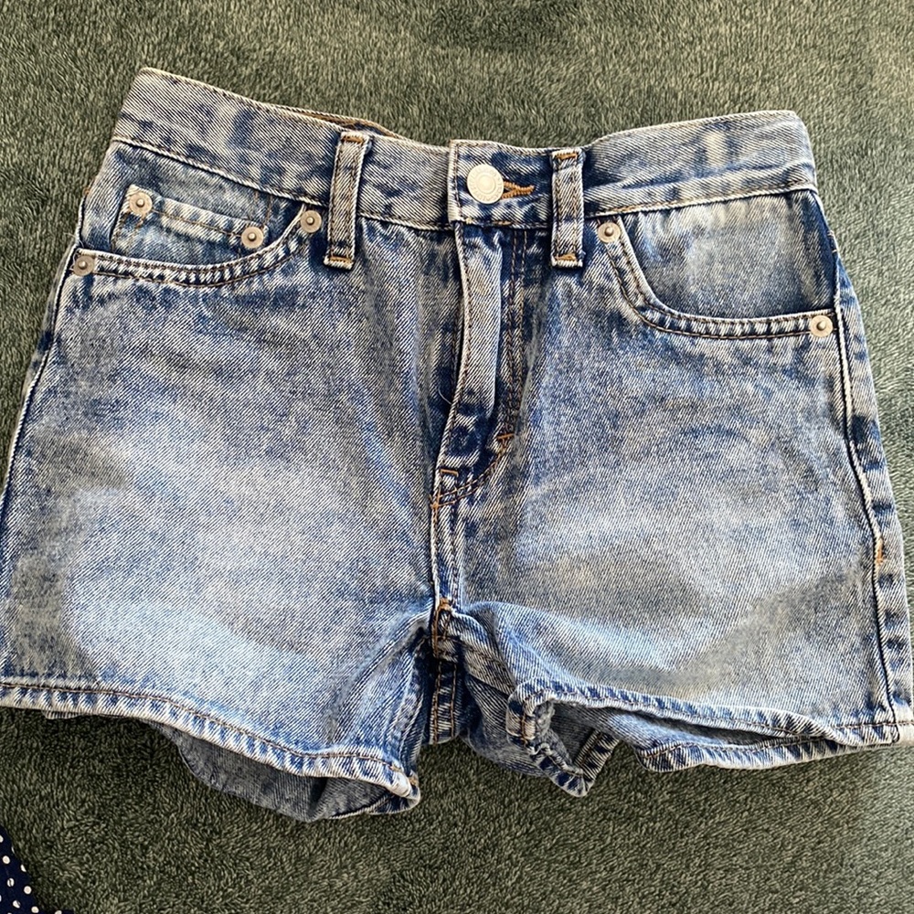 Acid Wash High Rise Levis Shorts (Kids)